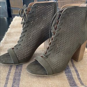 Report open toed boots